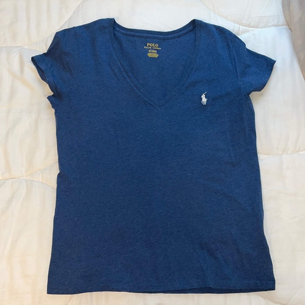 V-neck tee